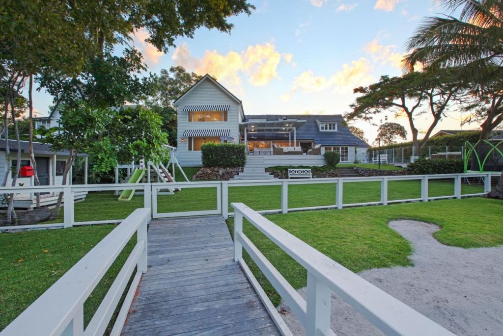 Hamptons Stunner on the Gold Coast, Australia