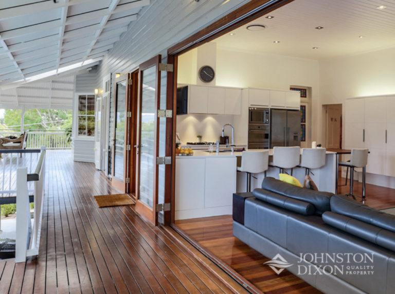 Corinda Queenslander makes dreams come true! Queenslander Homes