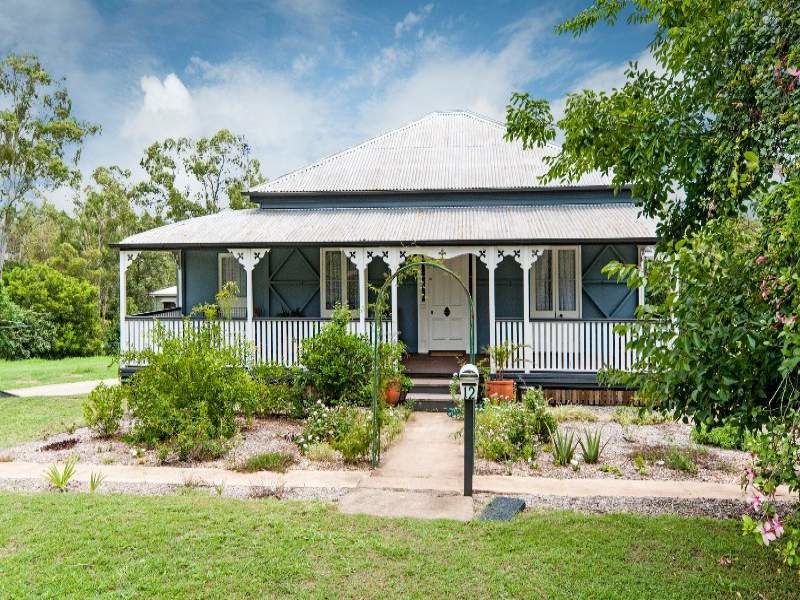 dark blue queenslander cottage